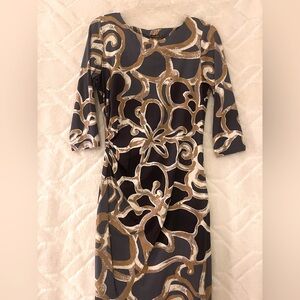 J. McLaughlin Beautiful and classy dress.  Rouched on side.
